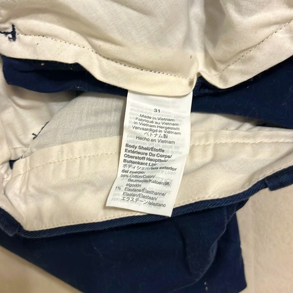 JCrew 31” Waist, 5” inseam shorts in Navy - Picture 4 of 4
